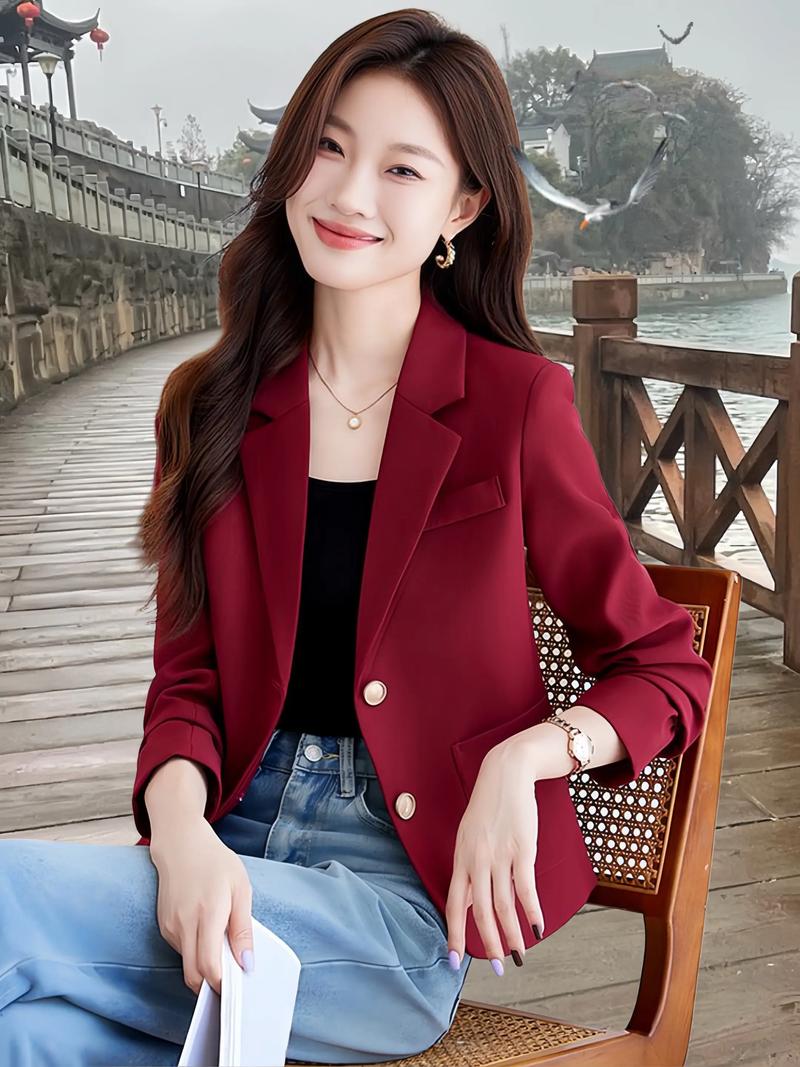 红色短上衣外套怎么搭配衣服图片大全