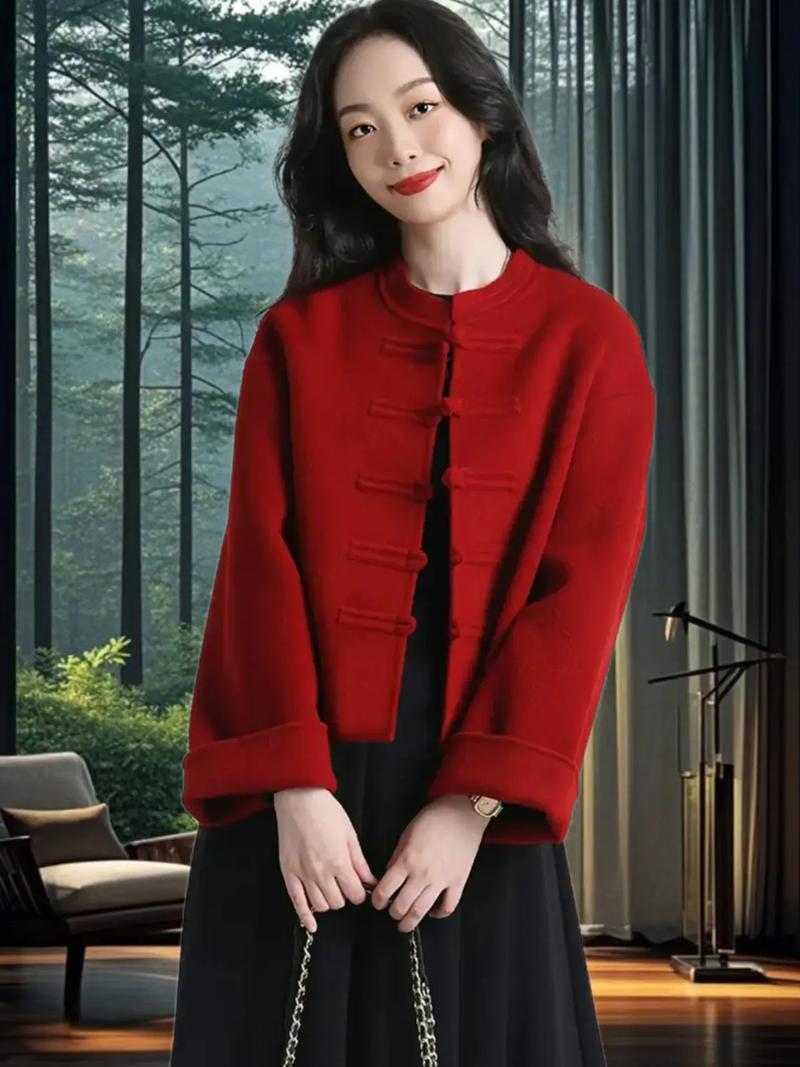 红色短上衣外套怎么搭配衣服图片