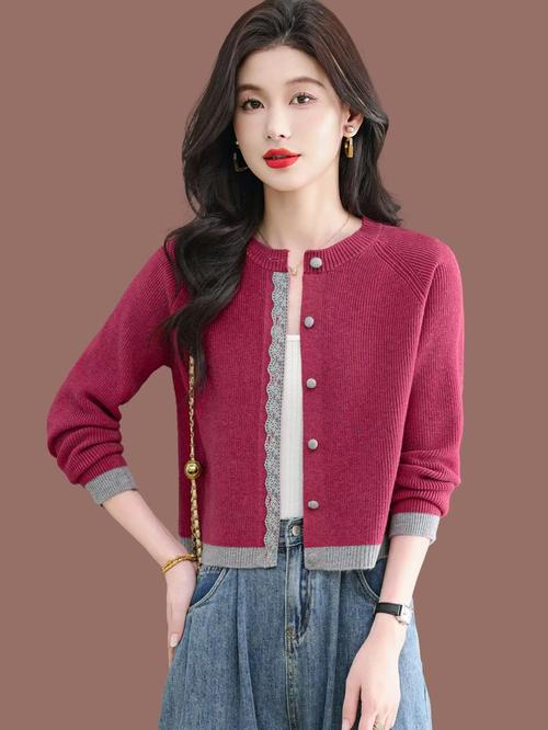 红色短上衣外套怎么搭配图片