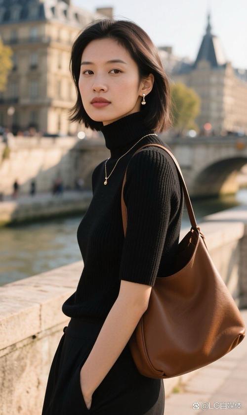 黑色高领打底毛衣怎么搭配什么裤子图片