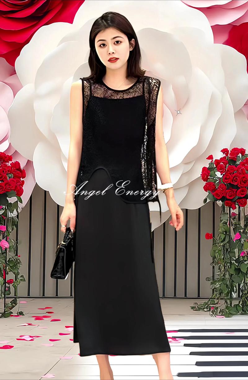 黑色的蕾丝连衣裙怎么搭配什么外套