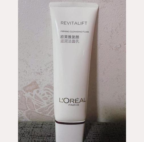 用了洗面奶洗面奶脸干