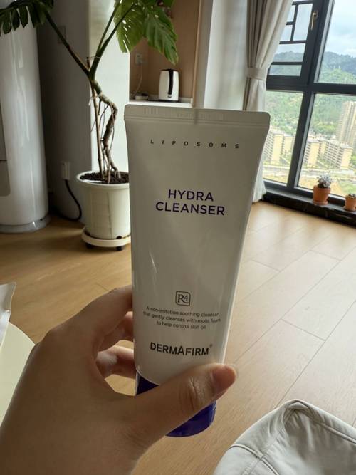 油性皮肤什么洗面奶好