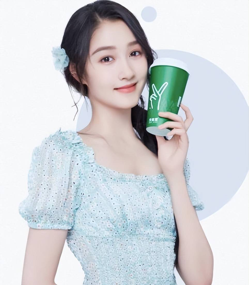 关晓彤广告代言护肤品