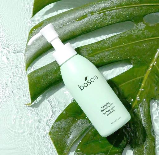 干性皮肤适合的洗面奶