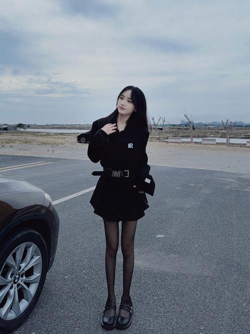 小皮靴怎么搭配