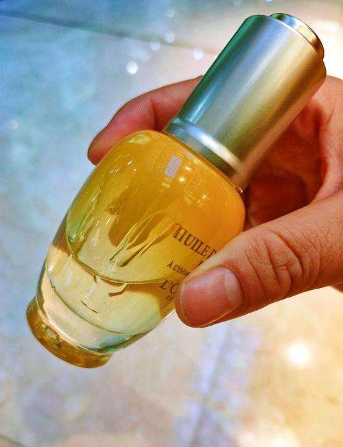 混合型皮肤秋季护肤品