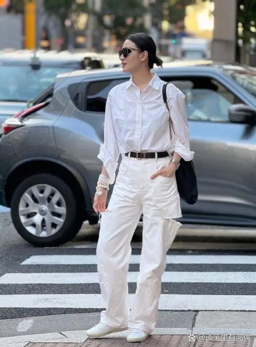 白衬衫搭什么外套