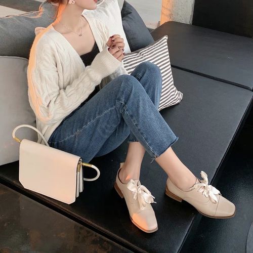 平底小跟皮鞋怎么搭配图片