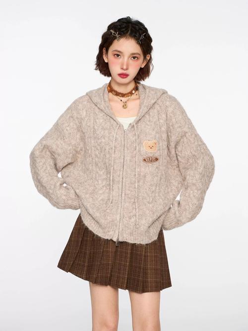 小款毛线衣怎么搭配什么外套