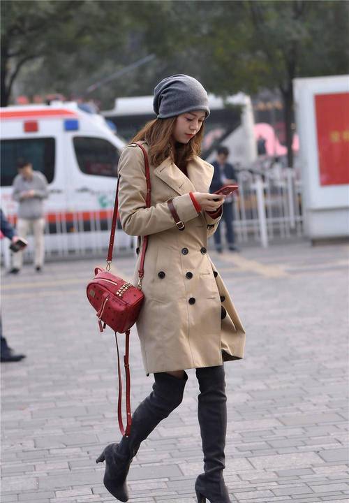 长筒靴配什么衣服