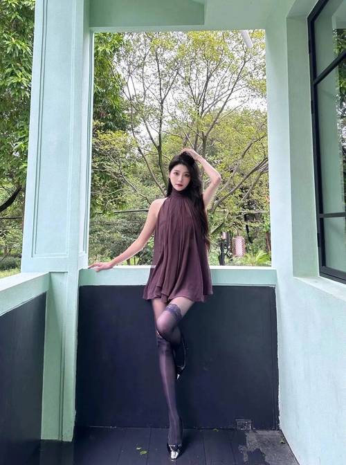 长筒袜该怎么搭配