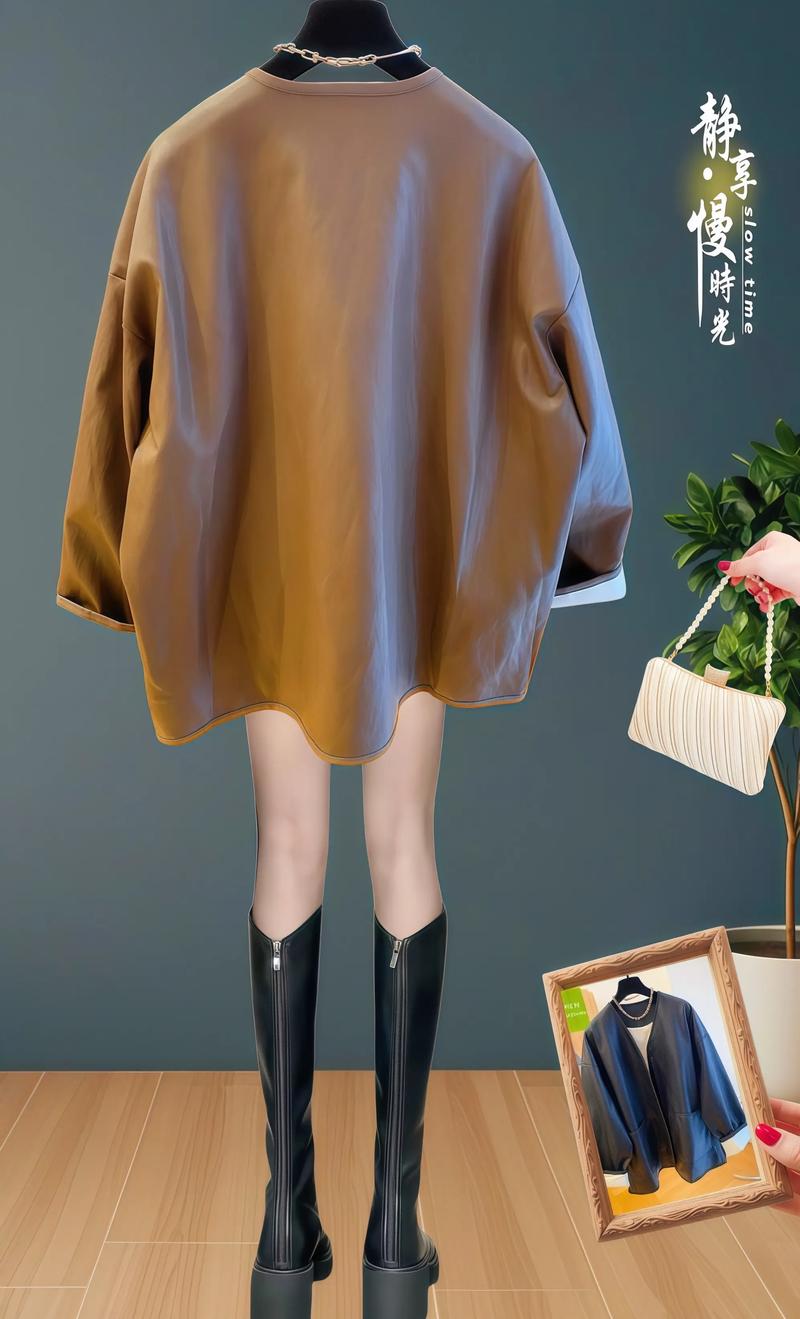 棕色皮衣搭配什么裤子