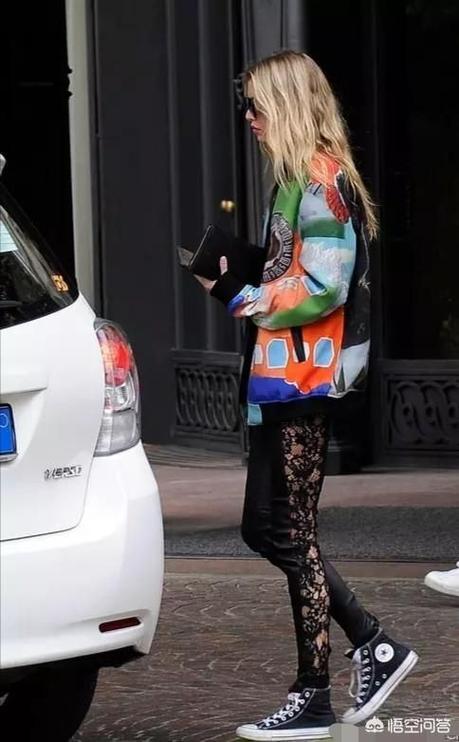 高帮鞋配什么袜子