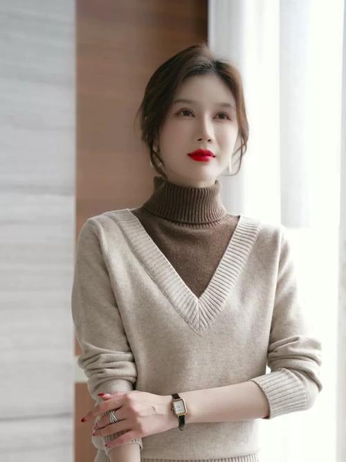 高领秋冬衣服怎么搭配图片