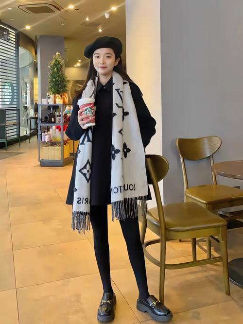 打底袜怎么搭配衣服