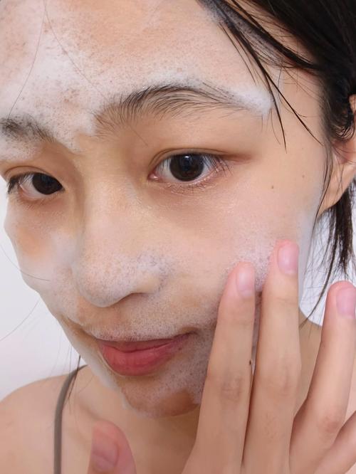 用完洗面奶后皮肤白