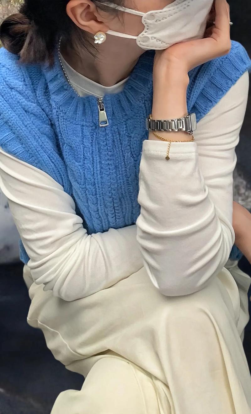 蓝色马甲怎么搭配图片欣赏