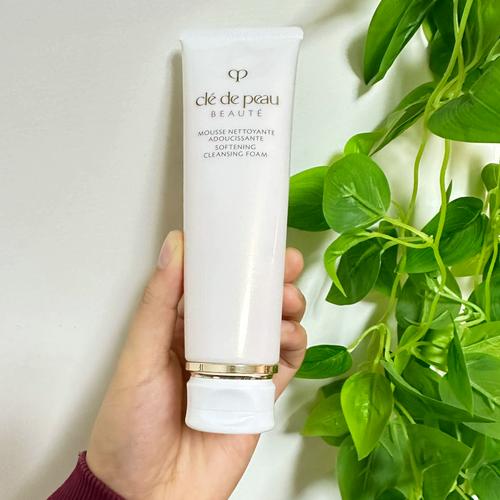 肌肤膏就是洗面奶吗