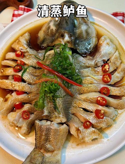 鲈鱼吃什么食物