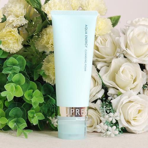 涌泉润肌系列洗面奶