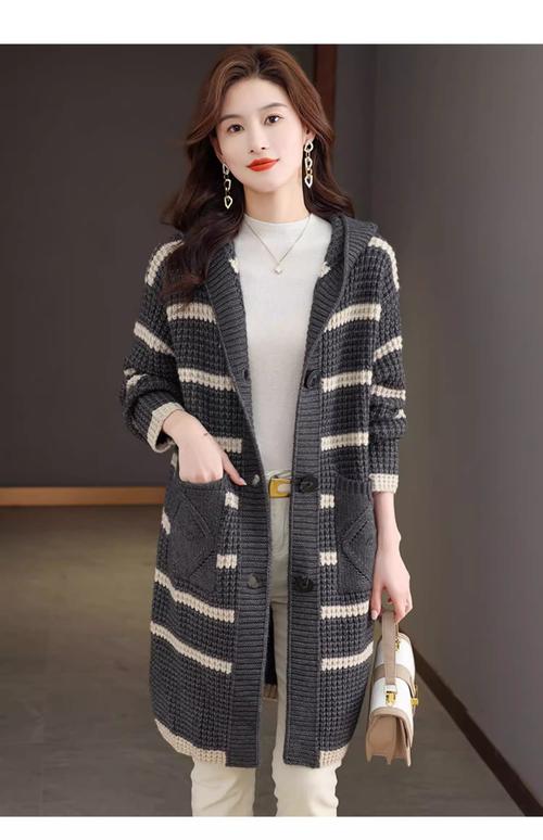 长款针织开衫外套怎么搭配图片欣赏