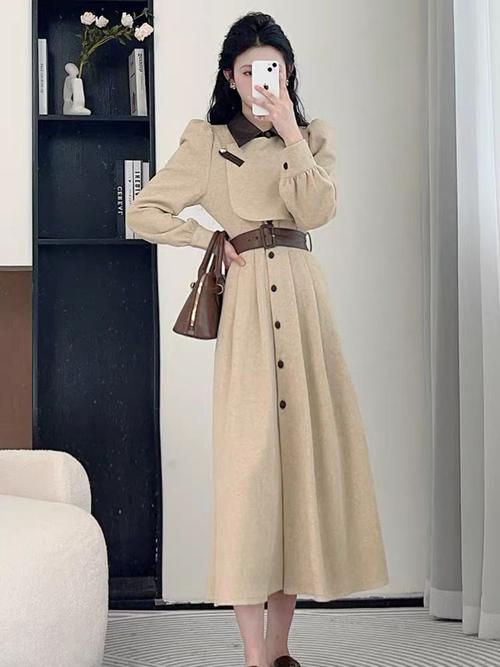 长款长袖的连衣裙怎么搭配