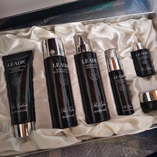 什么护肤品适合妈妈用