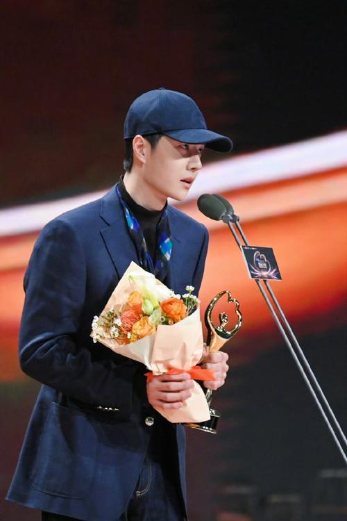 西装搭配什么帽子