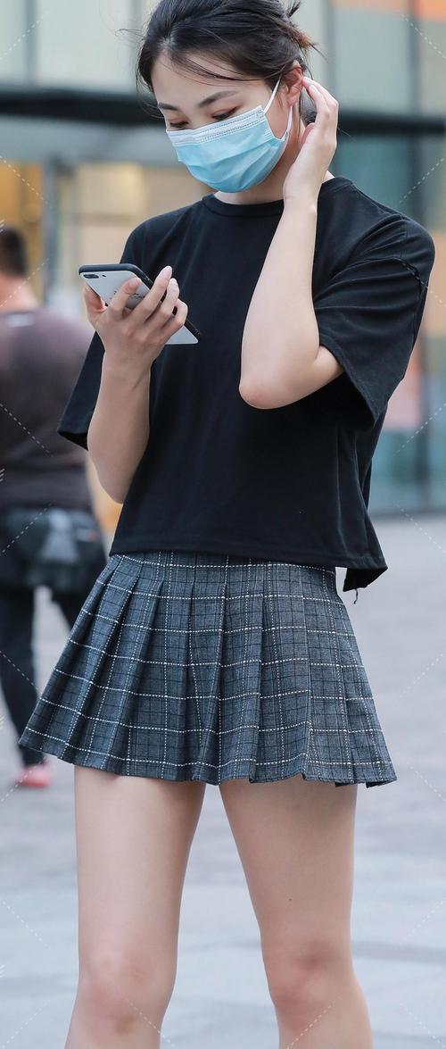 百褶短袖怎么搭配图片