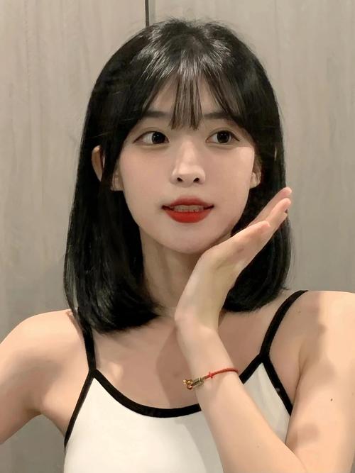 长脸的适合什么发型