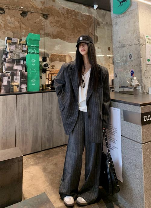 oversize怎么搭配裤子