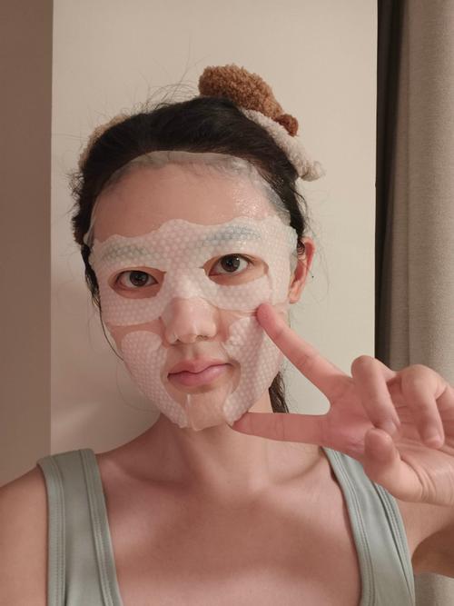 错把洗面奶当面膜了