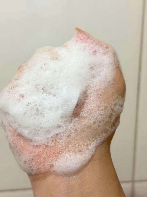 用完洗面奶洗完脸干