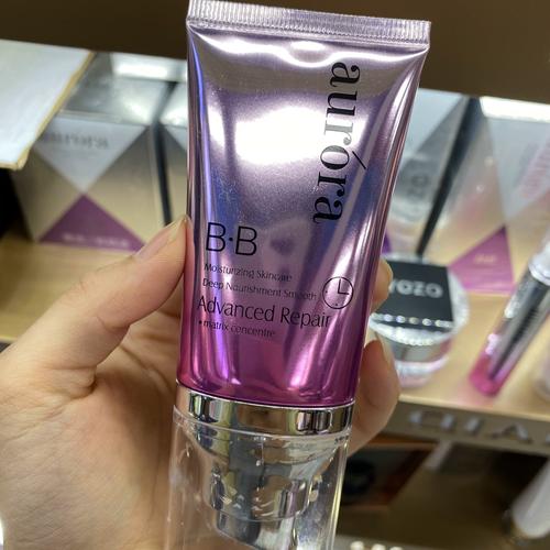 皮肤细纹用什么护肤品