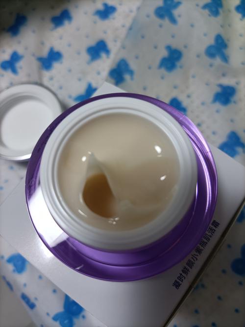 用什么护肤品皮肤细腻