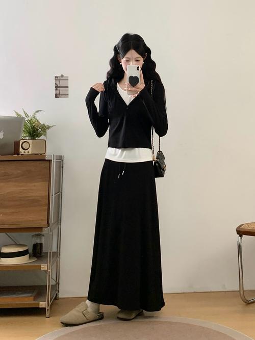 秋季运动裙怎么搭配