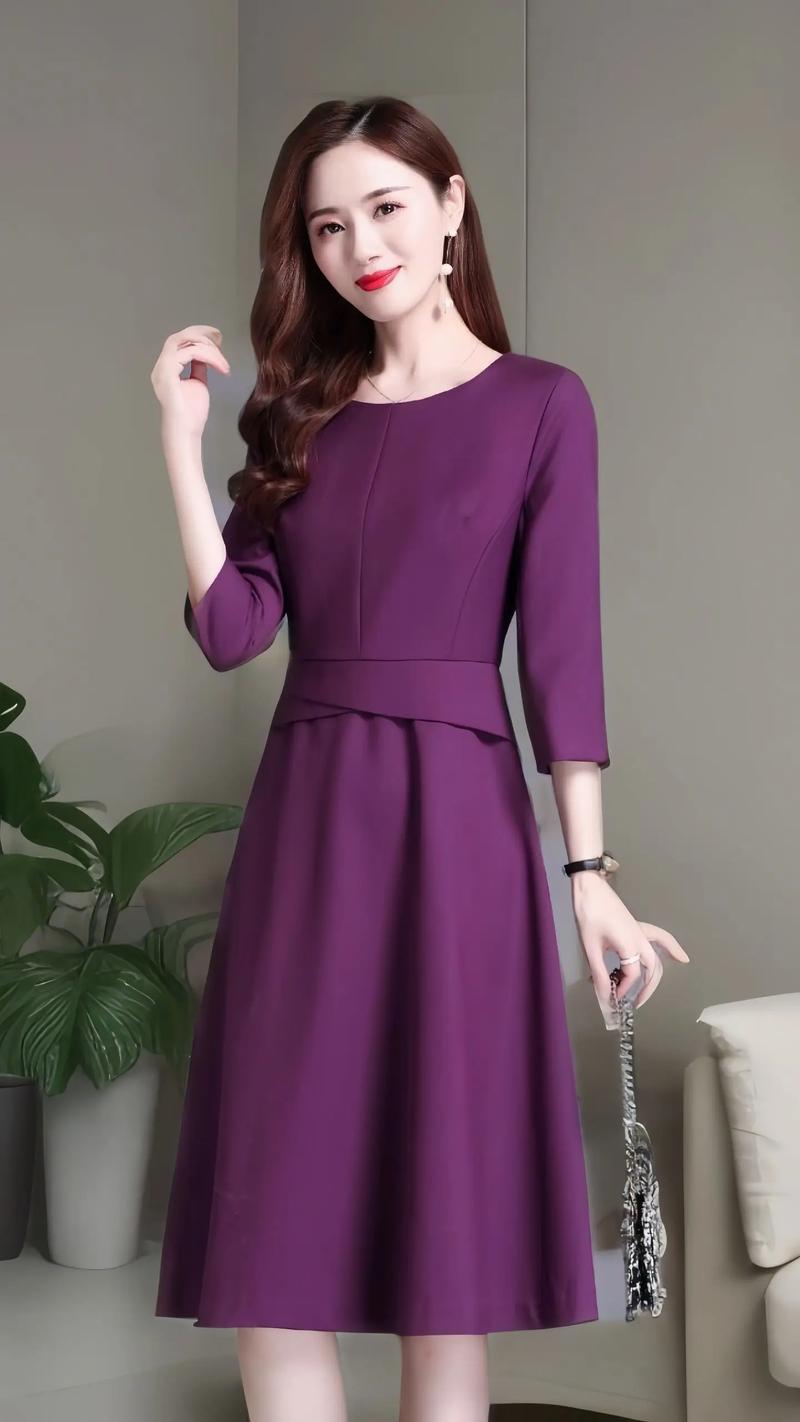 紫色棉质连衣裙怎么搭配