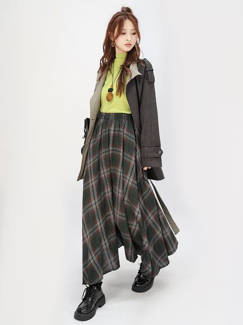 格子毛呢半身裙怎么搭配上衣