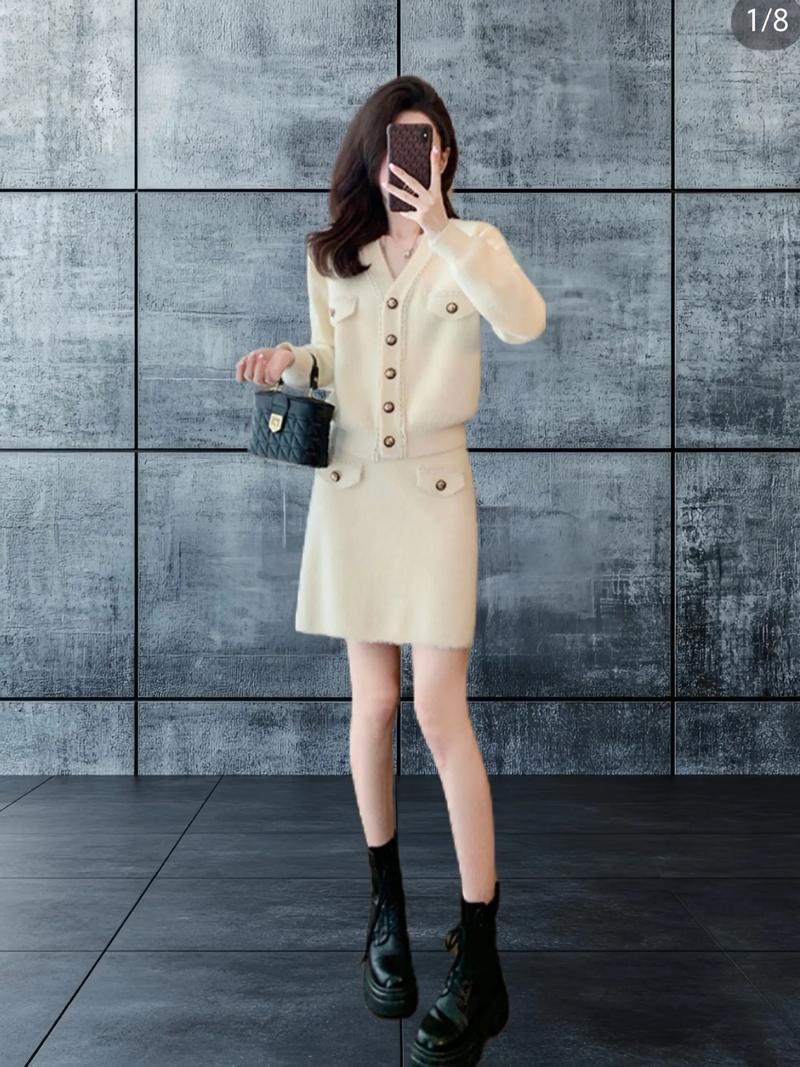 秋款套裙怎么搭配鞋