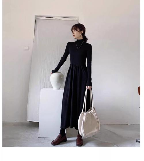 黑裙子配什么外套