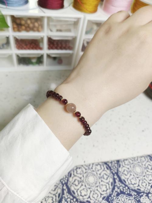 石榴石怎么搭配图片