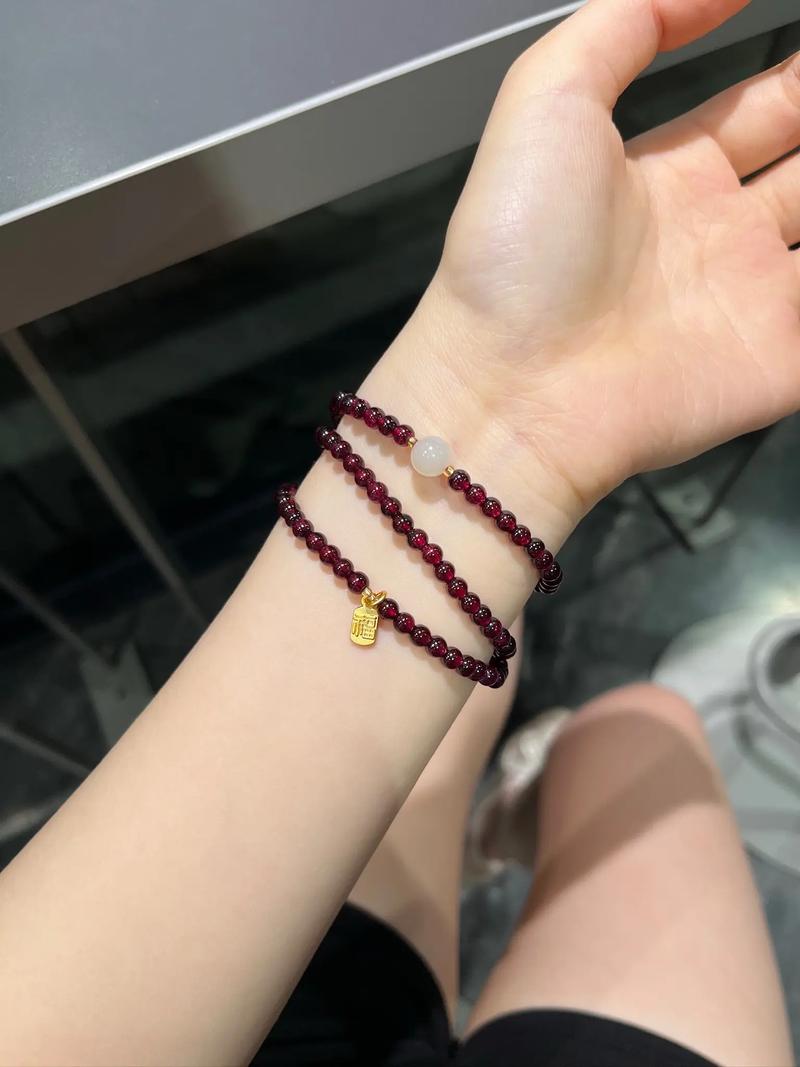 石榴石怎么搭配图片