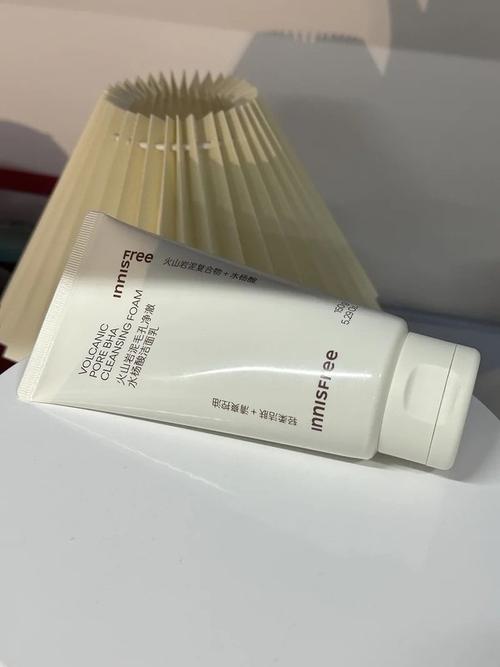 悦诗风吟洗面奶酸碱