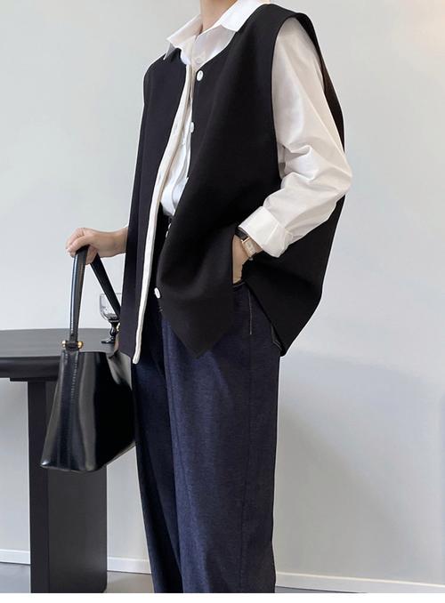 西装长款咖色马甲怎么搭配好看