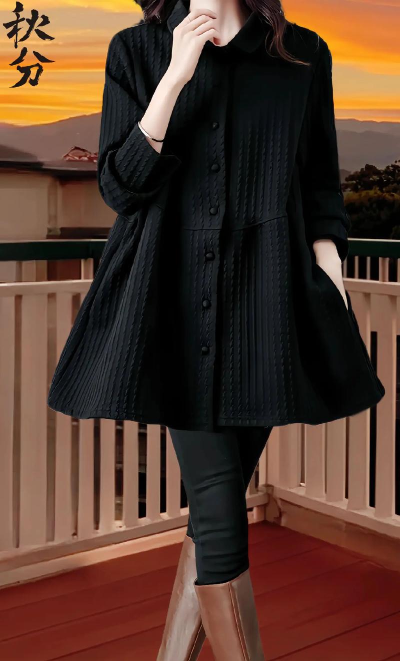 黑衬衫配什么外套