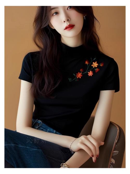 黑色印花纱衣怎么搭配