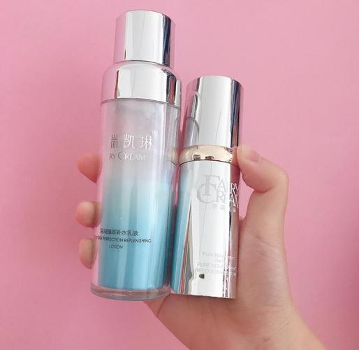 混合型肌肤适合护肤品