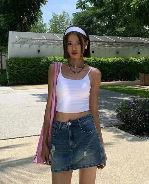 皮肤稍微黑的女生怎么搭配