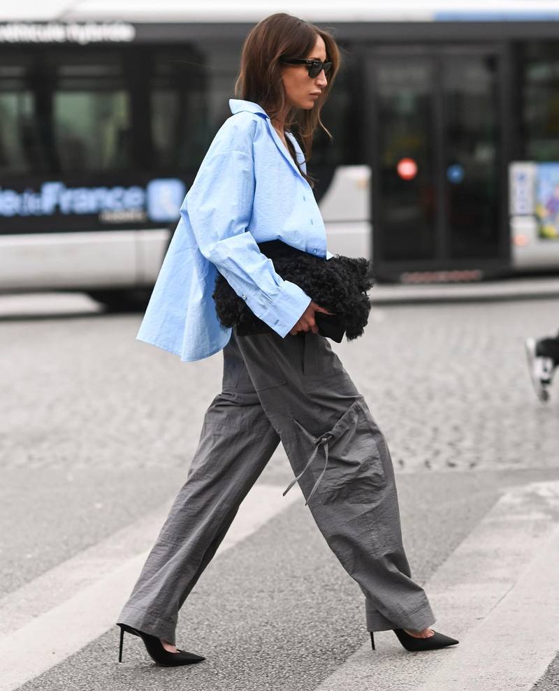 皮肤稍微黑的女生怎么搭配